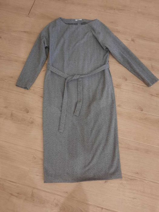 Платье S-M зимнее для офиса (сукня)