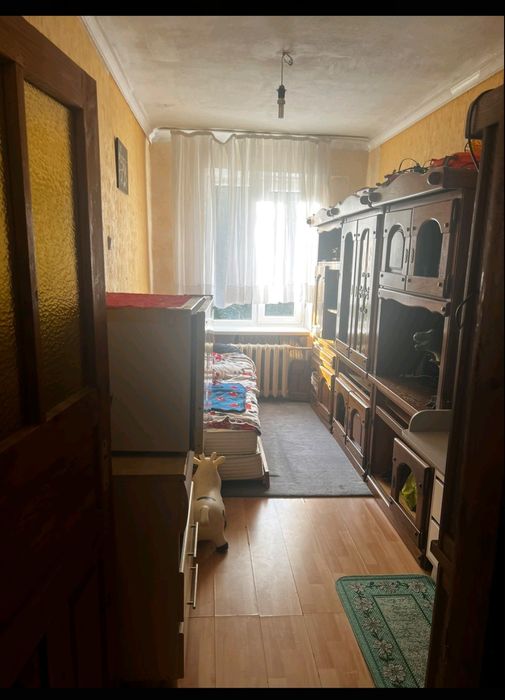 Квартира під бізнес у центрі Нововолинська 1-й поверх