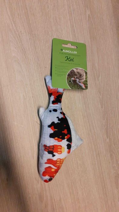Brinquedo Koi para gatos com catnip peixe