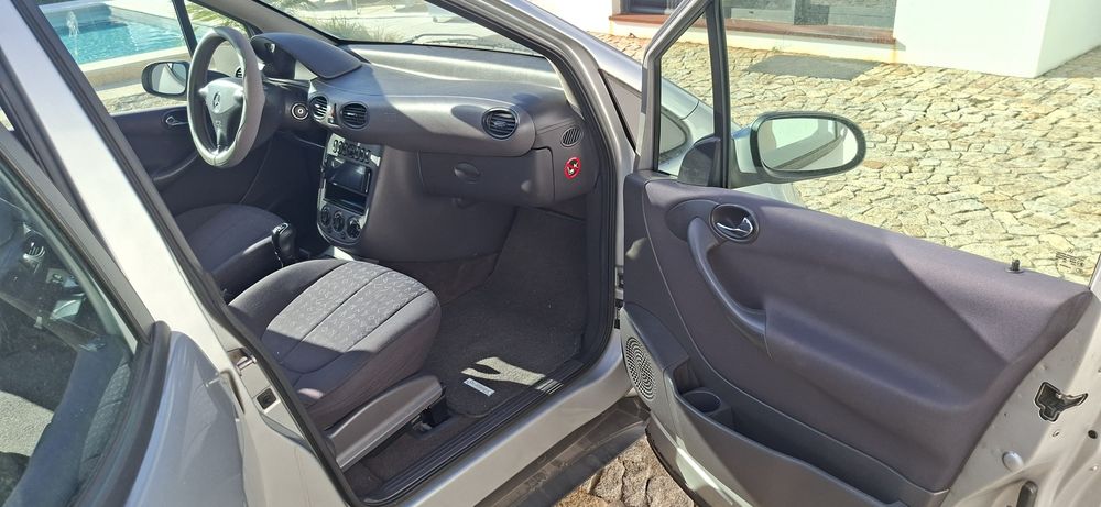 Mercedes-Benz Classe A 140 Classic com Câmara traseira e Sensores de estacionamento