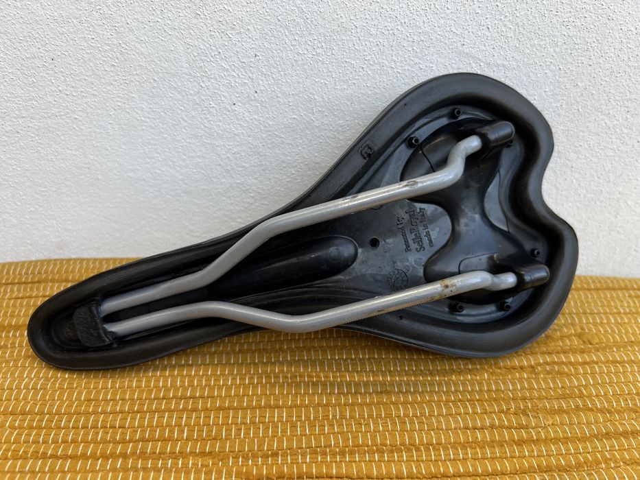 Assentos de bicicleta de BTT e estrada