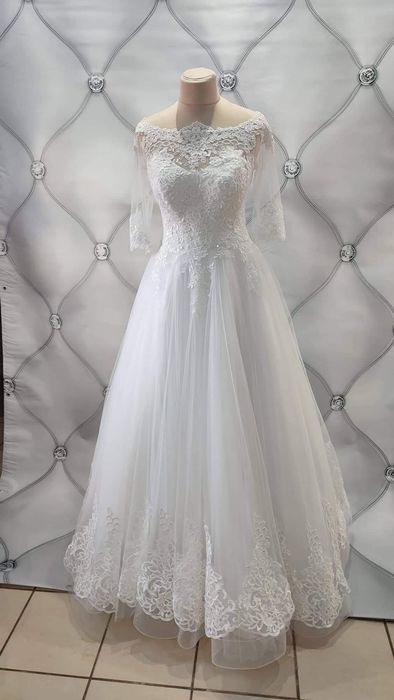 Весільна сукня,.