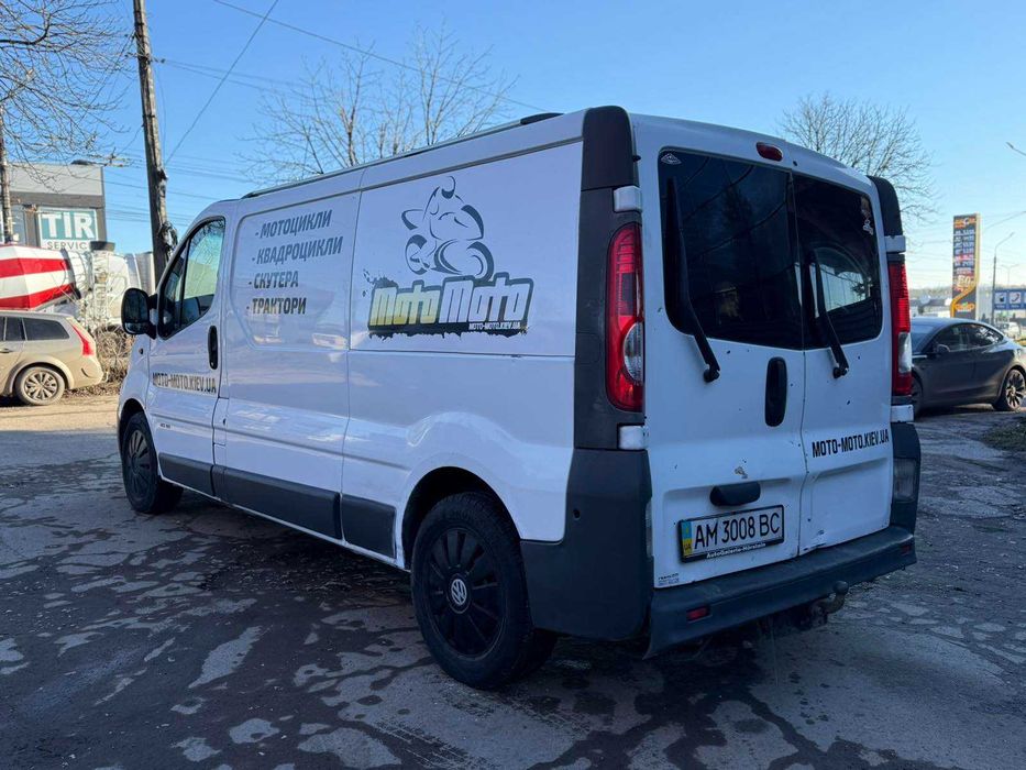 Вантажний бус Opel Vivaro 2009 Довга база