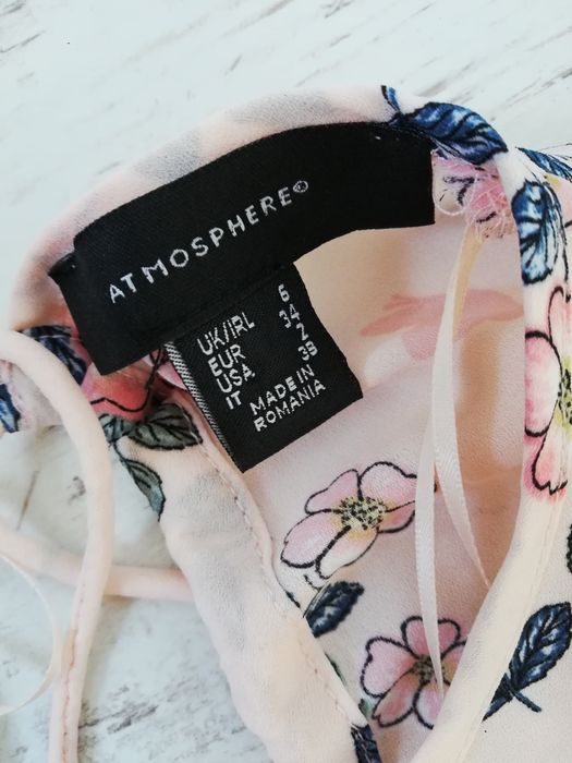 Romantyczna bluzka koszulka Atmosphere