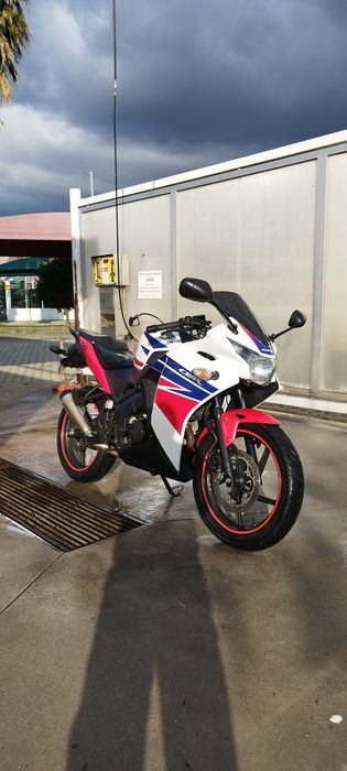 Honda cbr125r (2017)