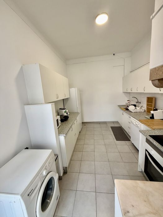 Quarto disponivel mobiliado em Lisboa p  casal c filho ou familiares