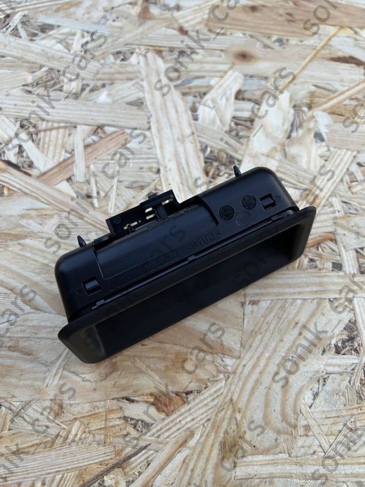 Ручка кнопка багажника BMW E-series F-series