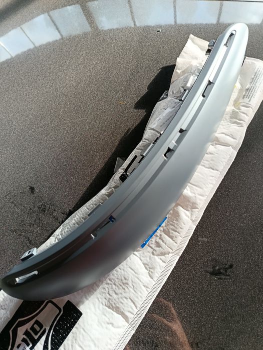 Friso parachoques frente direito Mercedes A140