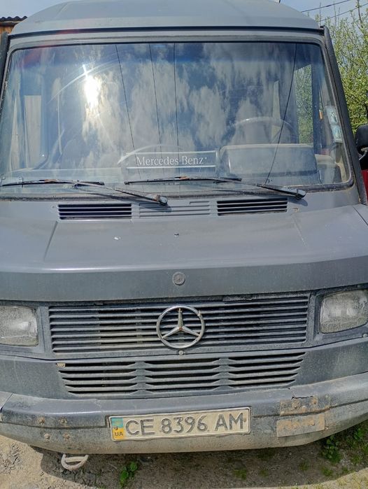 Продається бус на бойовому ходу