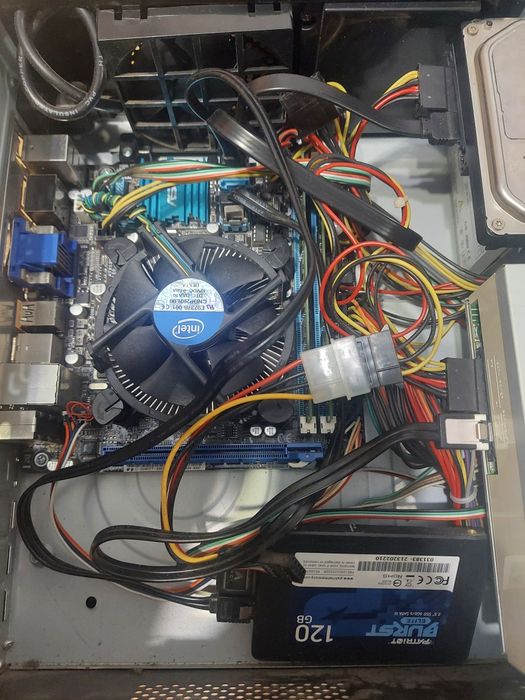 Мини компьютер с монитором Lenovo