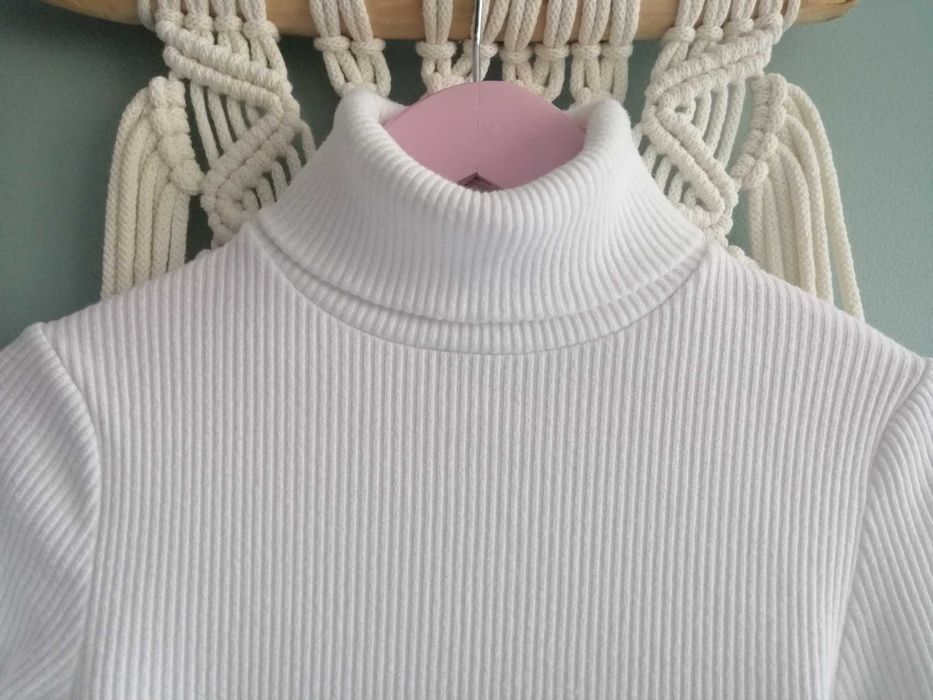 Dopasowany biały golf firmy FB Sister  XS