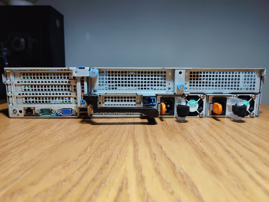 Dell Poweredge R740 / Servidor Rack