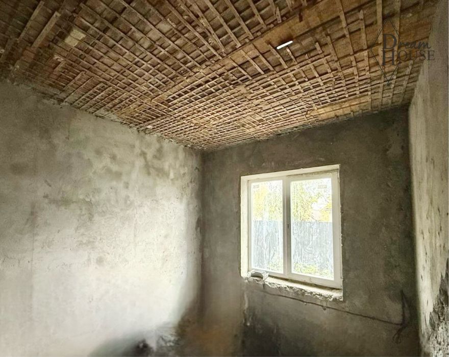 Продаж буднку на стадії ремонту