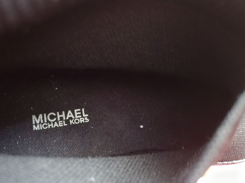 Продаю стильные слипоны Michael Kors