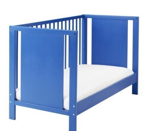 Cama de bebê hermelin