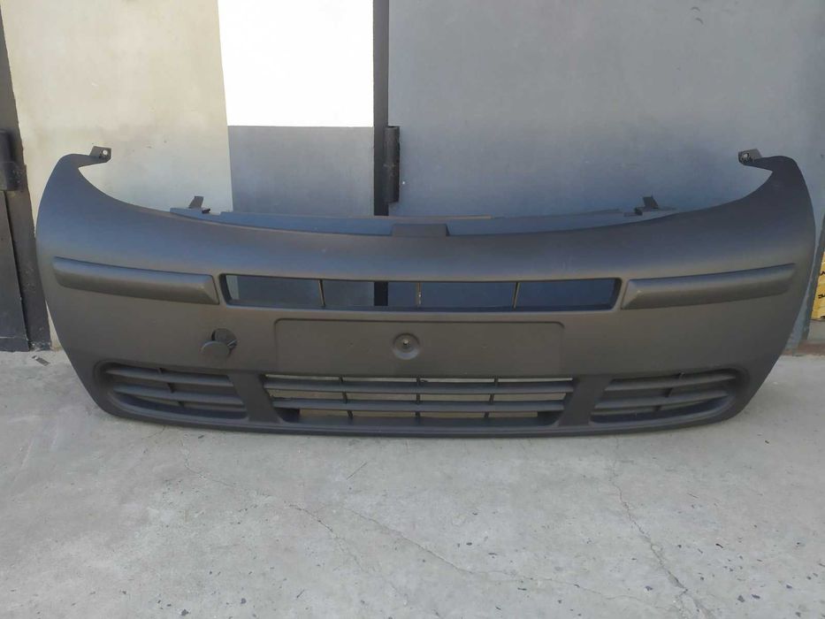 Бампер  Renault Trafic Трафік Opel Vivaro Віваро  2001-2015