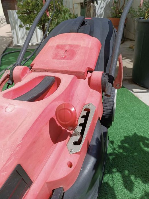 Maquina de cortar relva mo ki