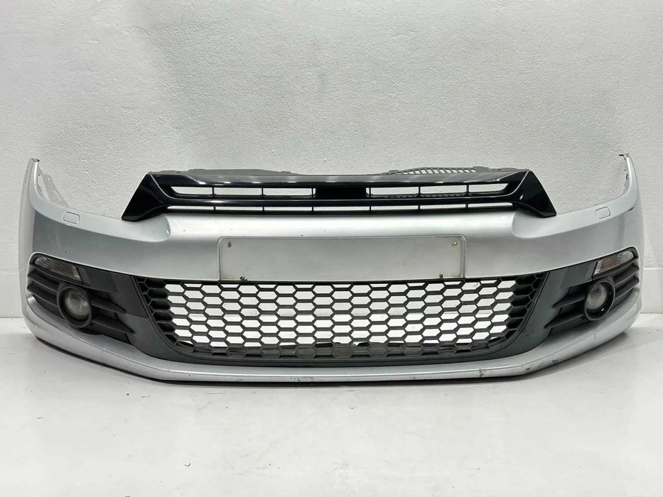 Frente Completa - Volkswagen Scirocco (2010)