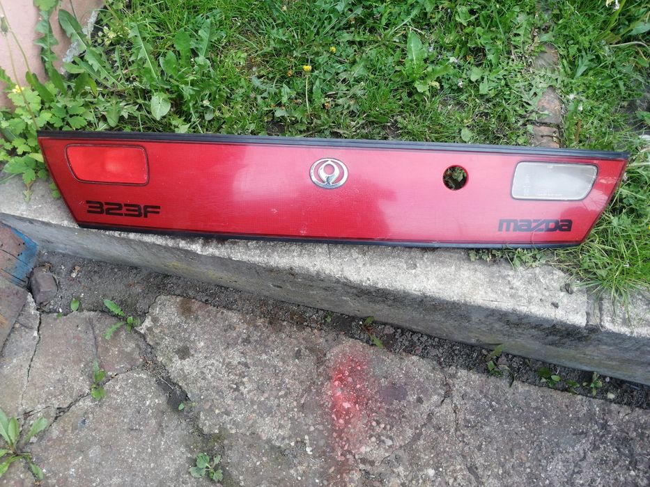 Mazda 323 F BA Blenda Odblask