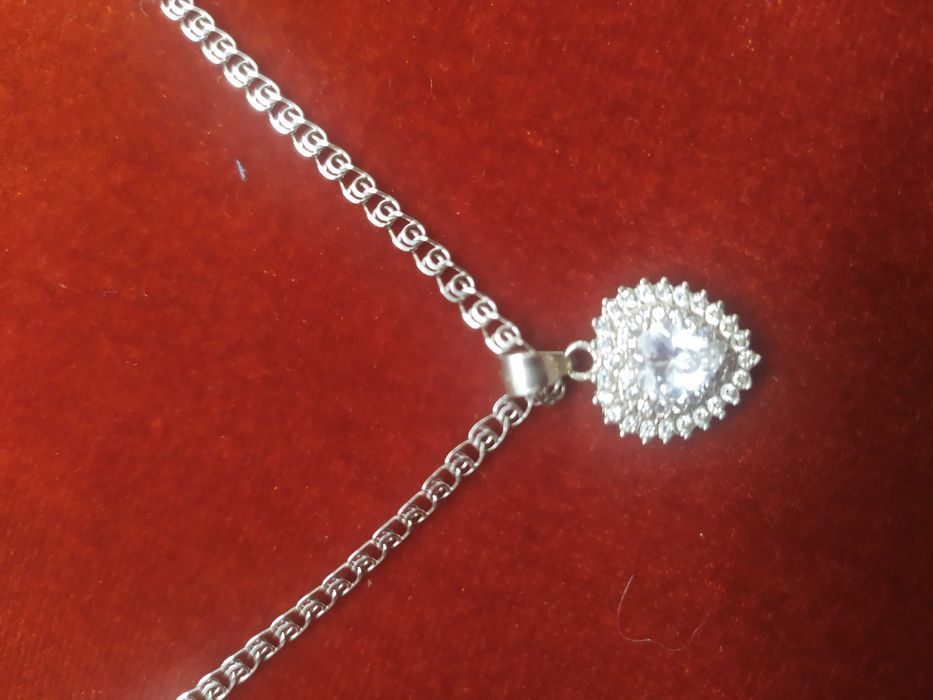 срібна підвіска з кулоном