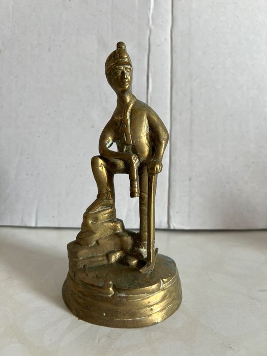 Статуетка латунь