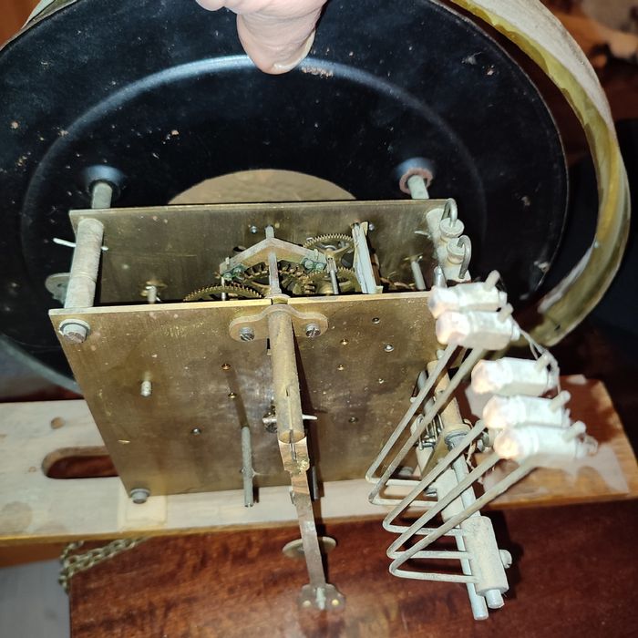 Продам напольные часы.