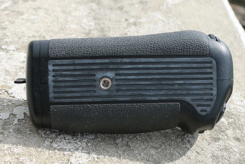 Батарейний блок BP-D300 (Nikon MB-D10)