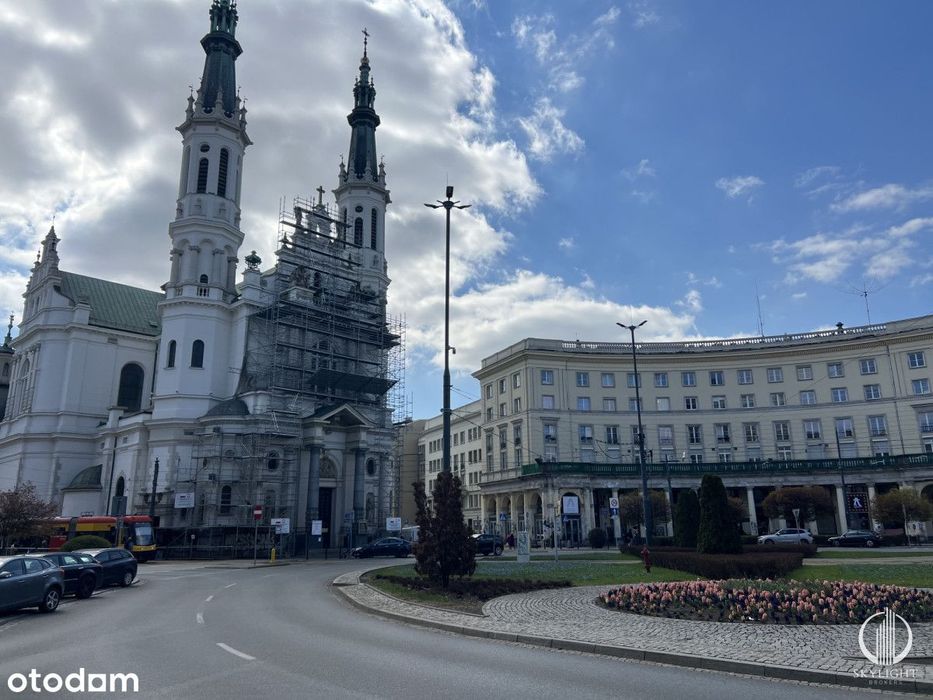 Dwupokojowe mieszkanie w kamienicy - Pl.Zbawiciela