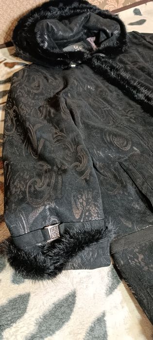 Куртка шкіряна жіноча