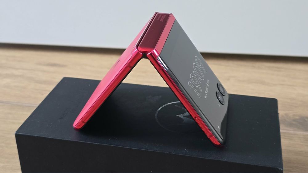 Motorola Razr 40 Ultra 5G 8/256GB czerwona
