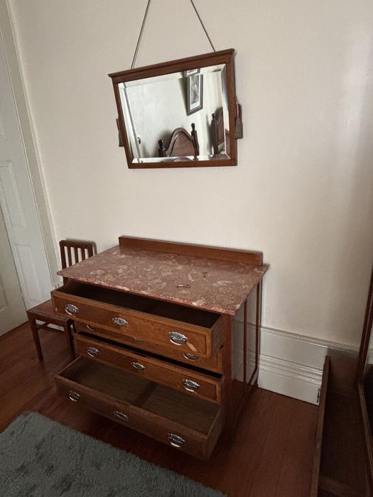 Quarto Clássico Completo – Madeira Maciça