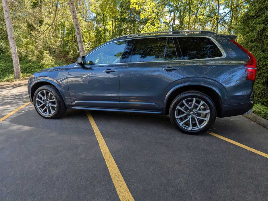 Volvo XC90      2019