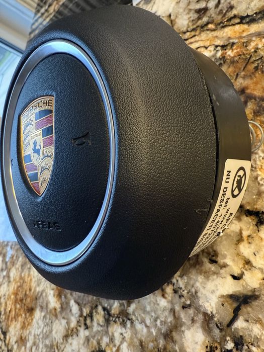 Oryginalna poduszka powietrzna Porsche Macan – rok 2022