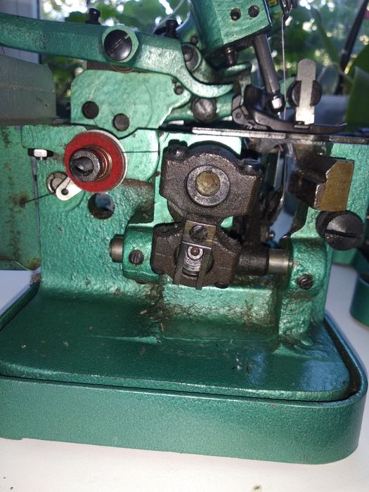 Продам надійний оверлок