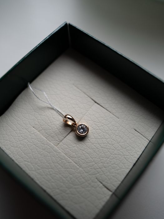 Підвіска з червоного золота з фіанітом