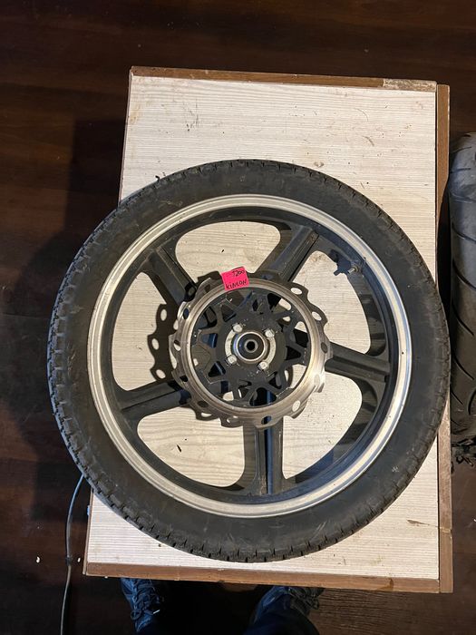 Продам Передній диск на Kinlon 150 R18
