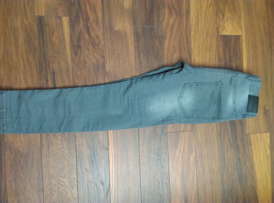 Spodnie jeansowe Reserved 164