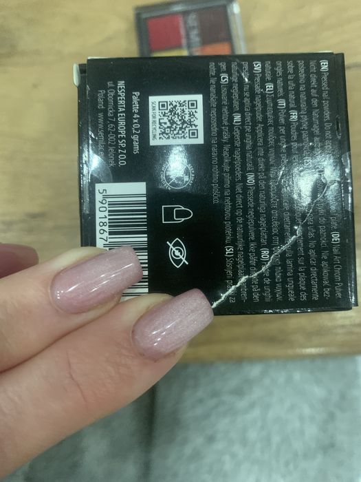 Semilac chrome nail powder