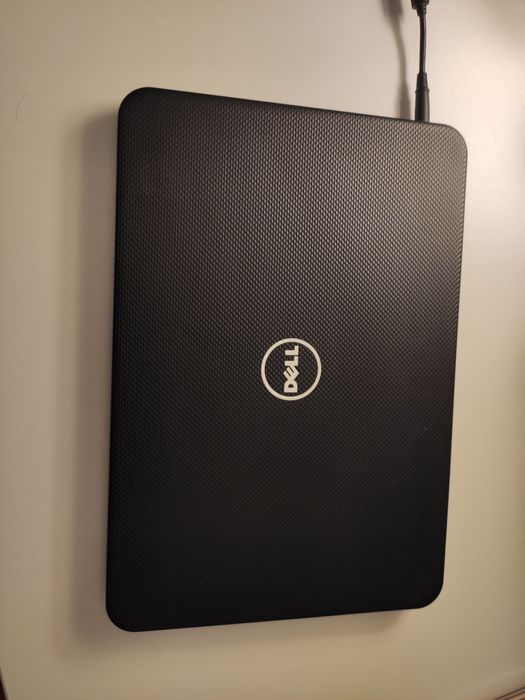 Laptop DELL Inspiron 3537