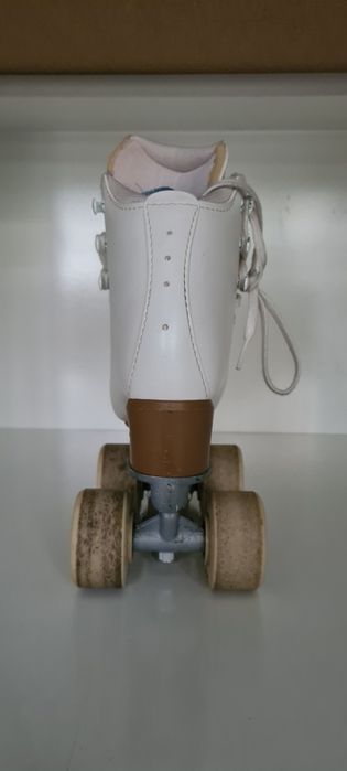 Patins de quatro rodas, Patinagem artística.