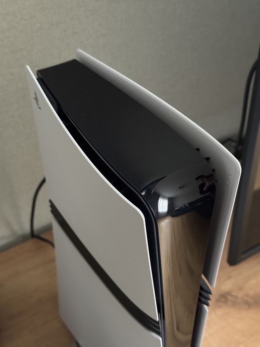 PlayStation 5 Pro 2Tb (підставка у комплекті)