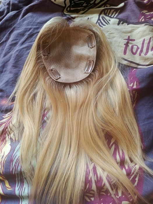 Topper tupet blond