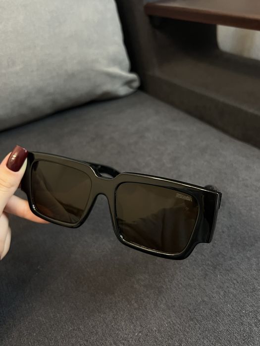 Сонцезахисні окуляри Prada