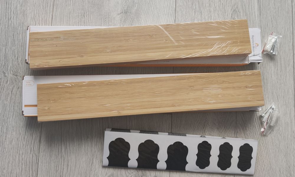 Listwa na noże ozdobna drewniana (komplet 2 sztuki)