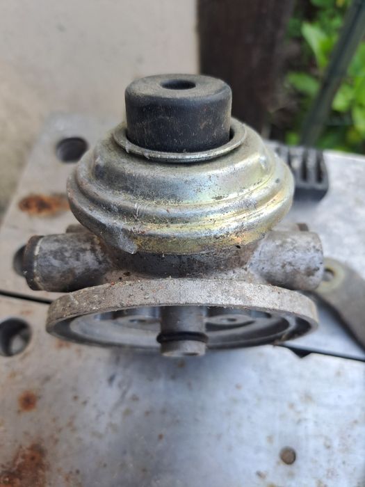 Suporte de filtro de gasóleo UMM