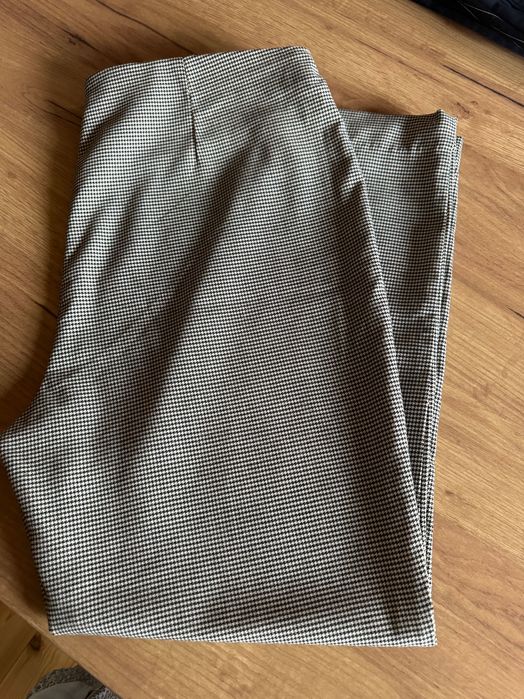 Spodnie damskie "pepitko" rozm. 42