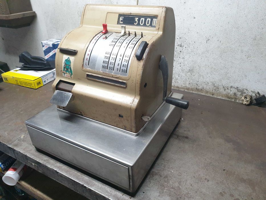 Máquina registadora antiga