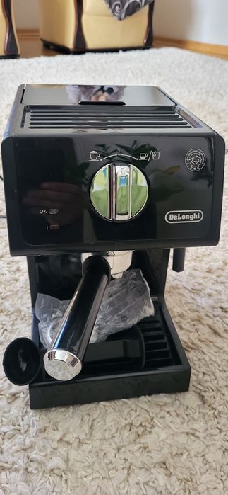 Продам кавоварку Delonghi EPC 31.21