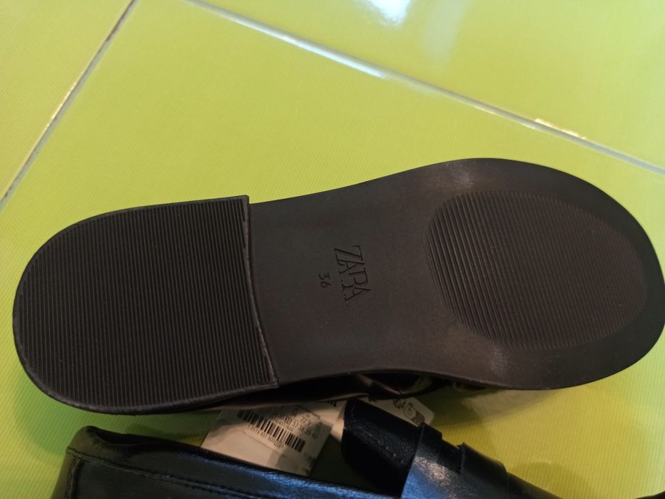 Wiosenne, nowe buty dla dziewczynki, typ mokasyny, marka ZARA, rozmiar