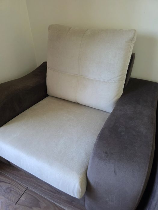 Sofá 3 lugares e 2 poltronas como novos